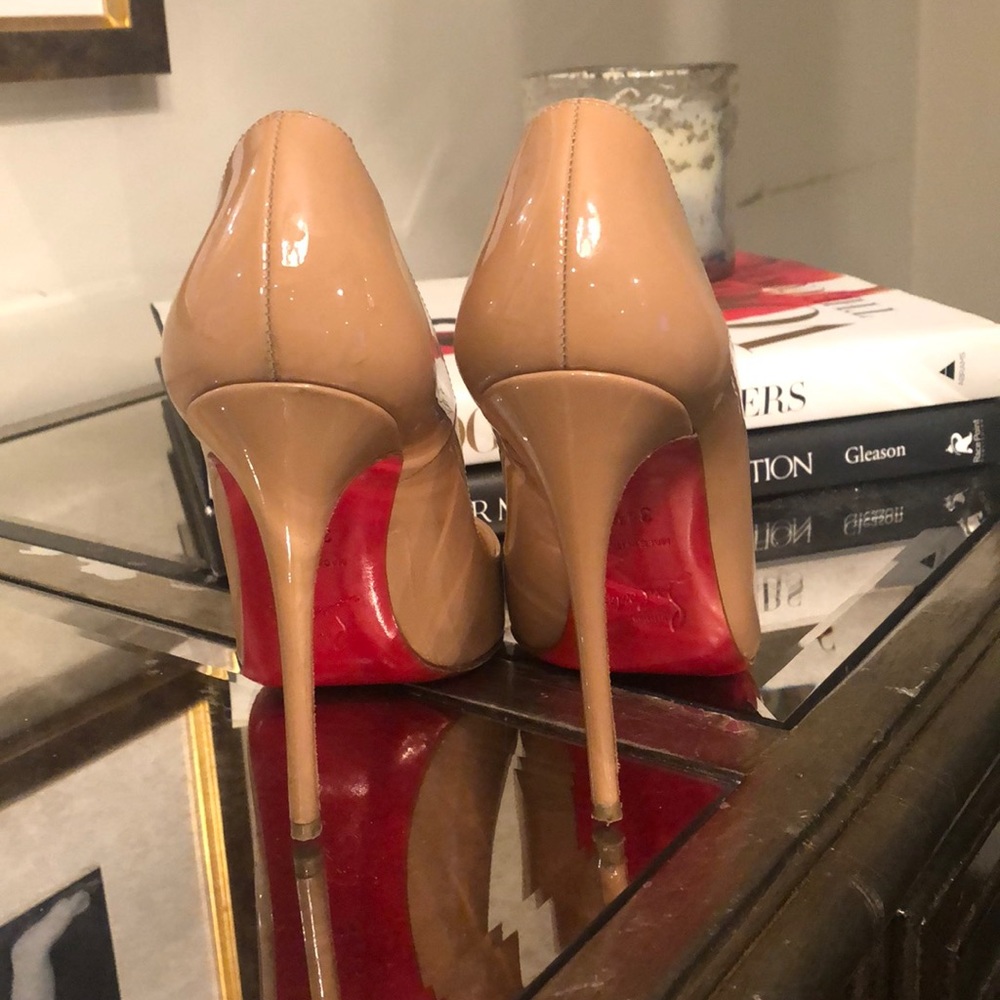 Nude patent leather Louboutin